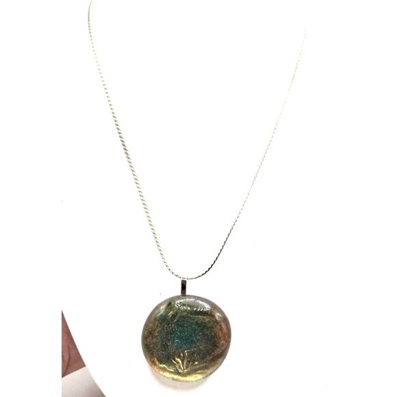 Handmade Resin Pendant Necklace With Nature-Inspired Green & Gold Design On Silv - Picture 4 of 4